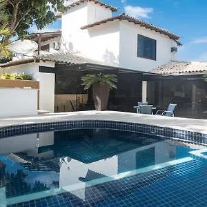 https://buzios-geriba-armacao-dos-buzios.cabofriohotels.org